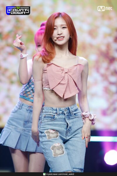 OH MY GIRL(オーマイガール)「Dun Dun Dance」に注目!和訳歌詞や各メンバーの衣装画像も!