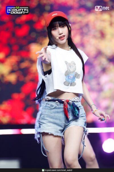 OH MY GIRL(オーマイガール)「Dun Dun Dance」に注目!和訳歌詞や各メンバーの衣装画像も!