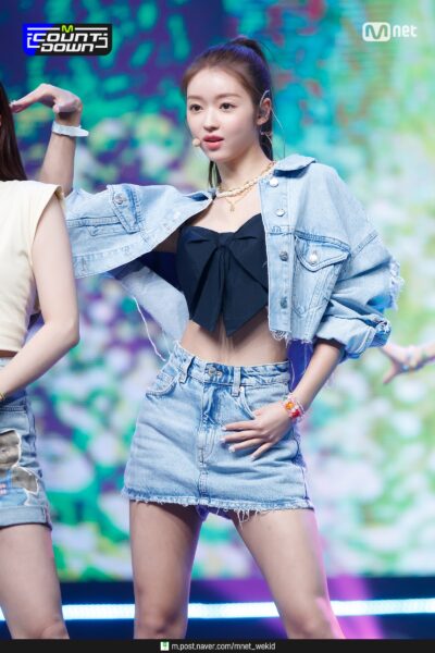 OH MY GIRL(オーマイガール)「Dun Dun Dance」に注目!和訳歌詞や各メンバーの衣装画像も!