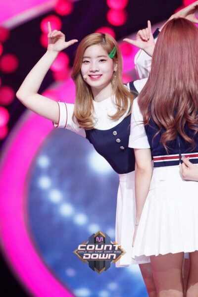 TWICE(トゥワイス)のダヒョンは垢抜けて可愛くなった？デビュー前と当時の年齢は？