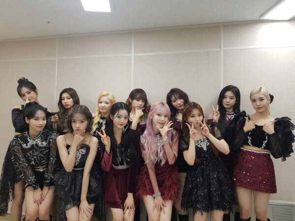 IZ*ONE(アイズワン)panoramaの和訳歌詞をご紹介!意味も考察してみた!