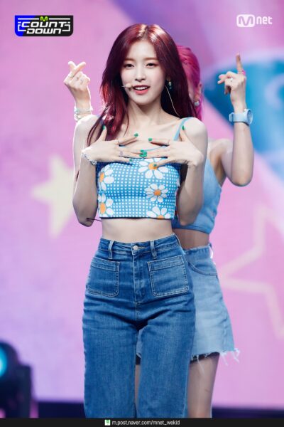 OH MY GIRL(オーマイガール)「Dun Dun Dance」に注目!和訳歌詞や各メンバーの衣装画像も!