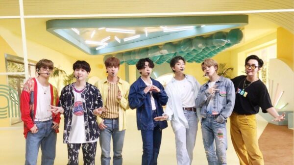 BTS(防弾少年団)V(テテ/ヴィ)のダイナマイト衣装に注目!帽子やサングラスはどこの?