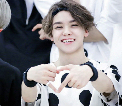 SEVENTEEN(セブンティーン)バーノンの国籍は?本名や身長などプロフィール紹介!