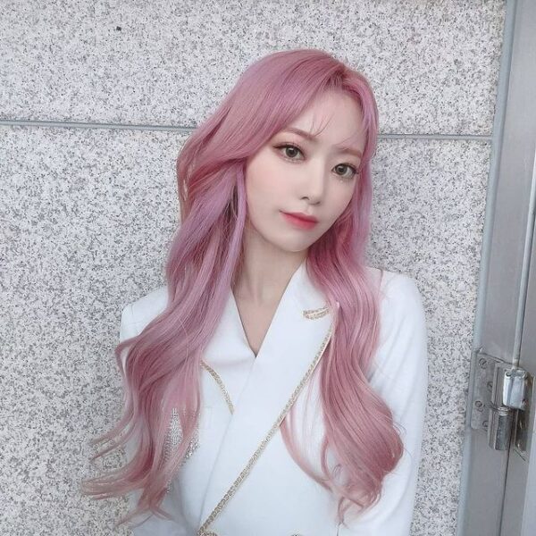 IZ*ONE(アイズワン)宮脇咲良のダイエット方法やメイク方法を調査！愛用コスメは？