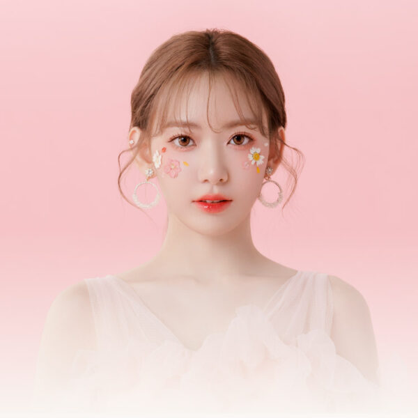 IZ*ONE(アイズワン)宮脇咲良のダイエット方法やメイク方法を調査！愛用コスメは？