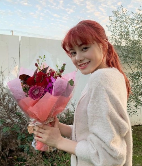 NiziU(ニジュー)ニナの自己紹介!英語・日本語だけじゃなくフランス語も上手?