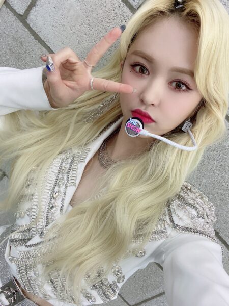 EVERGLOW(エバーグロウ)メンバーの性格やメンバーカラー紹介！公式インスタはある？