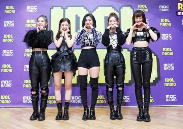 ITZY(イッジ)ユナの腹筋がすごい！ウエストは何㎝？身長が伸びたとの噂も検証！