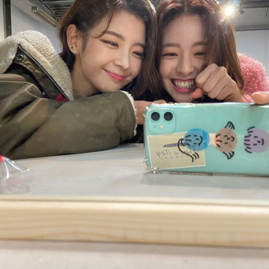 ITZY(イッジ)ユナの腹筋がすごい！ウエストは何㎝？身長が伸びたとの噂も検証！