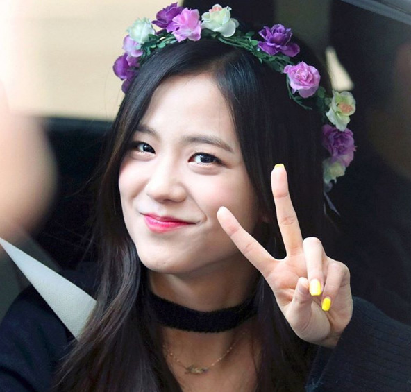 BLACKPINK(ブラックピンク)ジスの可愛い画像集!ピアスの位置にも注目!