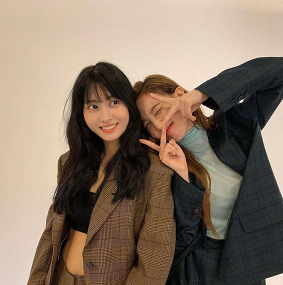 TWICE(トゥワイス)のナヨンの仲良しメンバーは?仲間はずれで浮いてる説が?