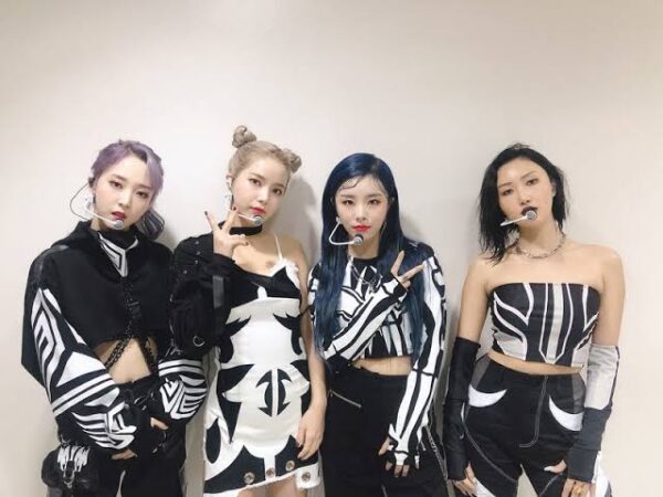 MAMAMOO(ママムー)HIPのwiki!作詞作曲は？歌詞の意味やパート割り、衣装画像も！