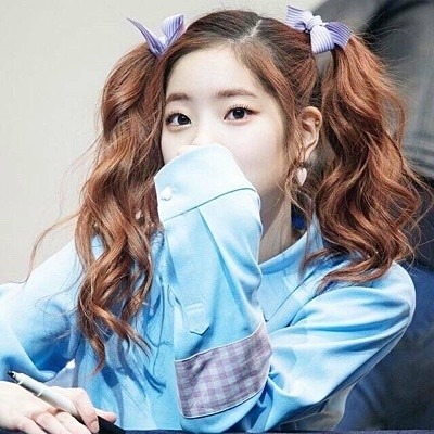 TWICE(トゥワイス)のダヒョンの仲良しメンバーは？仲間はずれで浮いてる説が？