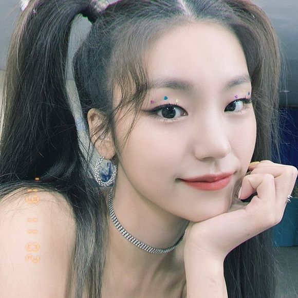 ITZY(イッジ)イェジの自己紹介！本名・年齢・実家などプロフィール情報を網羅！