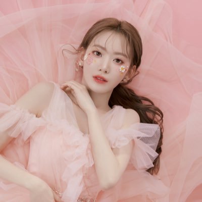 IZ*ONE(アイズワン)宮脇咲良の歌やダンスの実力を調査！韓国での人気は健在？