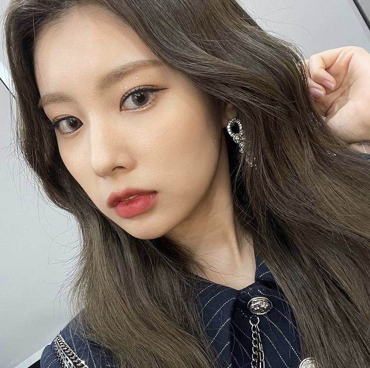 IZ*ONE(アイズワン)メンバーのその後!現在の事務所はどこ?