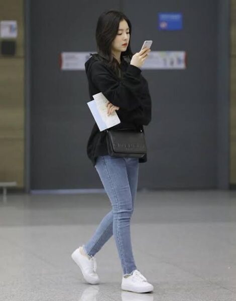 RedVelvet(レッドベルベット)アイリーン公式インスタの全身画像がかっこいい！私服は？