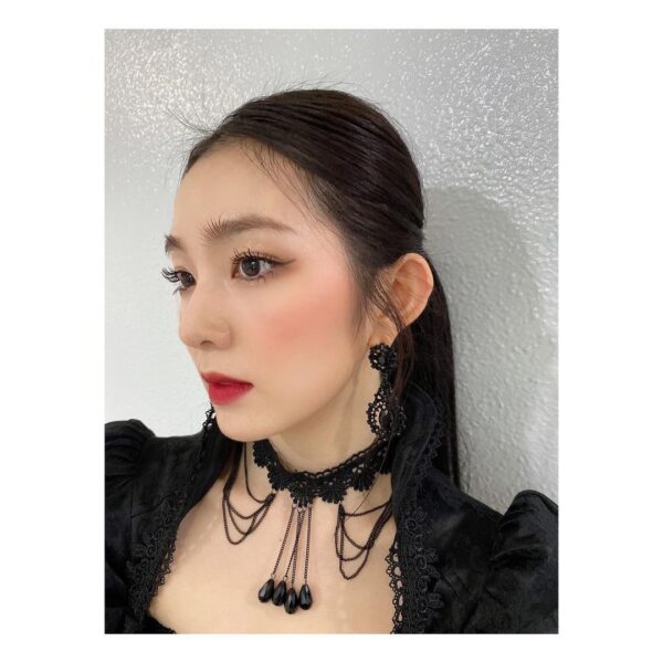 RedVelvet(レッドベルベット)アイリーン公式インスタの全身画像がかっこいい！私服は？