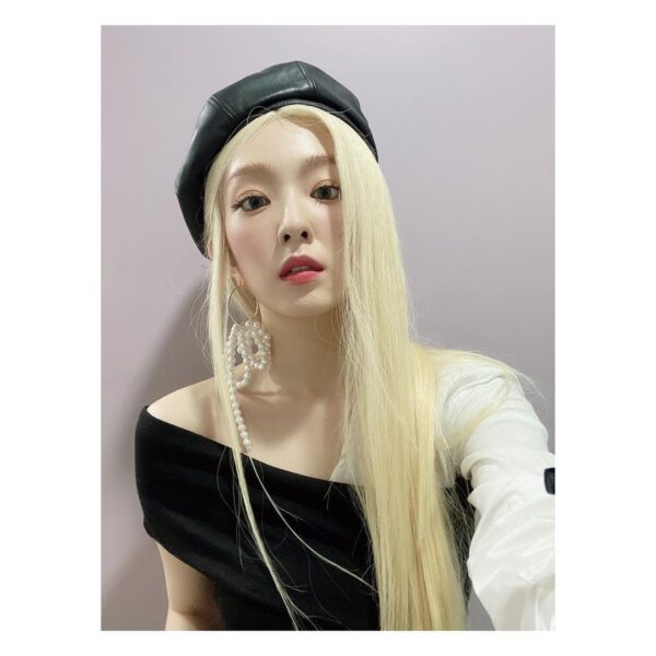 RedVelvet(レッドベルベット)アイリーン公式インスタの全身画像がかっこいい！私服は？