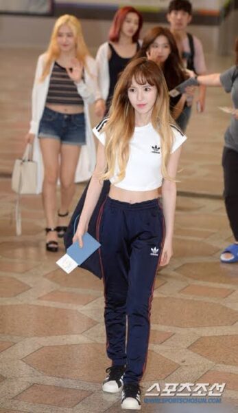 RedVelvet(レッドベルベット)ウェンディの私服やメイク法に注目!愛用ブランドは?