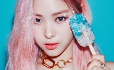 ITZY(イッジ)リュジンの私服と髪型に注目！青髪ボブが似合う！