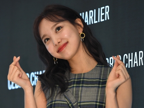 TWICE(トゥワイス)のナヨンの性格や人柄は？優しい？冷たい？