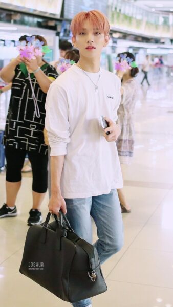 SEVENTEEN(セブンティーン)JOSHUA(ジョシュア)のピアスの位置は？私服にも注目！