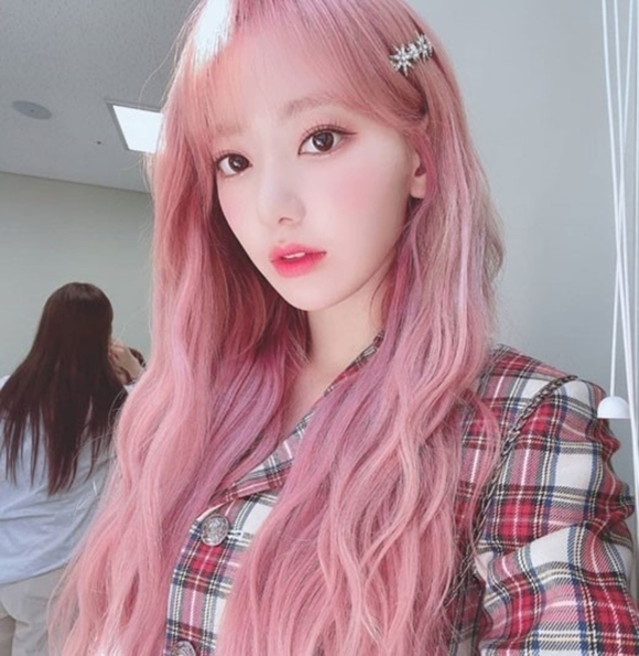 IZ*ONE(アイズワン)宮脇咲良の歌やダンスの実力を調査！韓国での人気は健在？