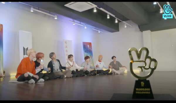 BTS(防弾少年団)ジンのソロ曲Epiphanyの歌詞の意味を考察!作詞作曲者は誰?