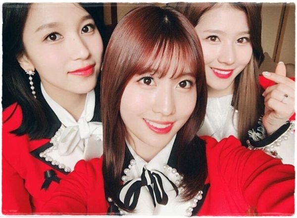 TWICE(トゥワイス)のミナの仲良しメンバーは?仲間はずれで浮いてる説が?