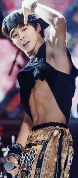 BTS(防弾少年団)ジミンの筋肉が凄い!筋トレの方法!ダイエットにも効果あり!?