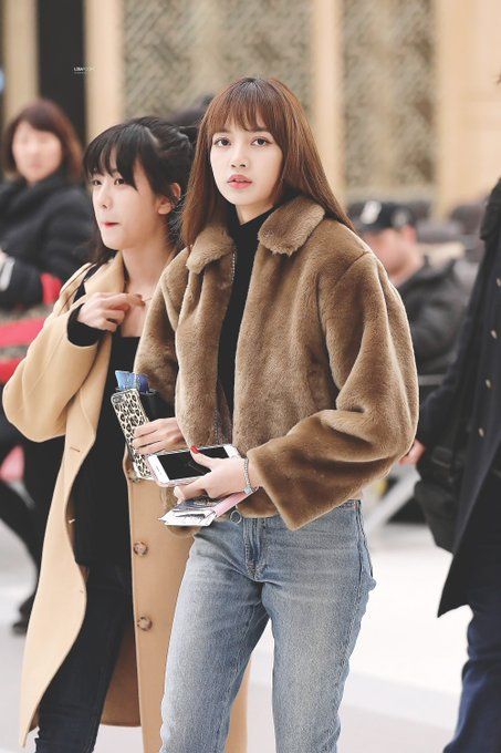 BLACKPINK(ブラックピンク)リサの私服春夏秋冬コーデ!体型維持の秘訣は?