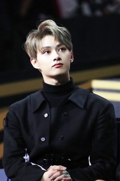 SEVENTEEN(セブンティーン)JUN(ジュン)の髪型集！青髪やロン毛！一番似合うのは？