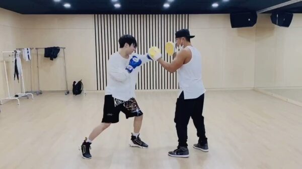 BTS(防弾少年団)のジョングクの筋肉情報！最近の腹筋が凄い！グクから学ぶ筋トレ！