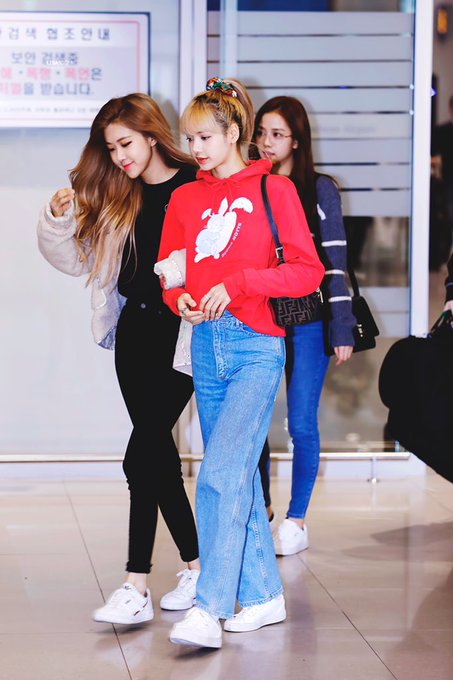 BLACKPINK(ブラックピンク)リサの私服春夏秋冬コーデ!体型維持の秘訣は?