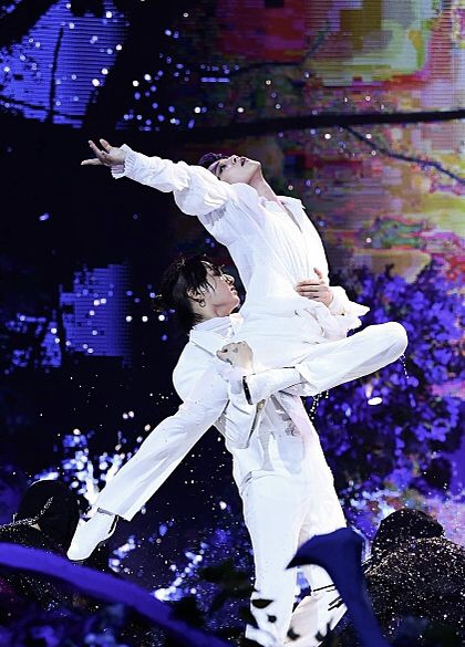 BTS(防弾少年団)ジョングクとジミン、仲良しボーカルラインの歌とダンス特徴比較!