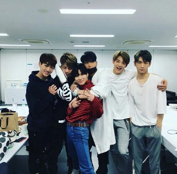 SHINee(シャイニー)ルシファーの日本語歌詞と掛け声紹介！ダンスが素敵！振付師は誰？