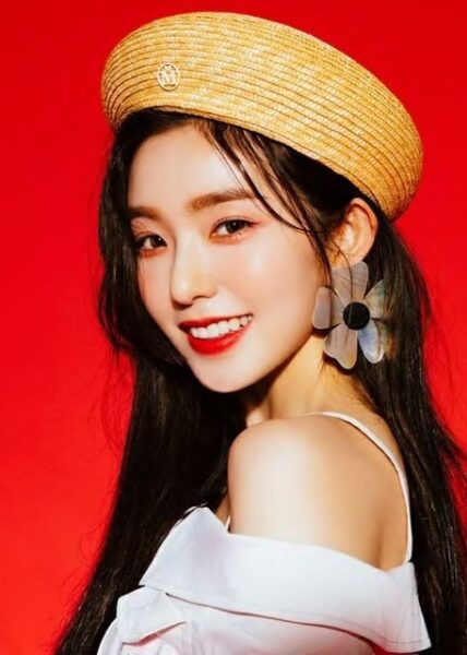 RedVelvet(レッドベルベット)アイリーンのアクセサリーに注目！メガネやピアスが似合う！