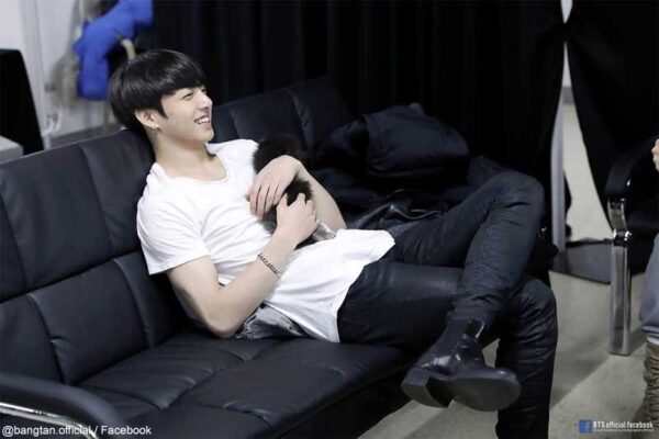 BTS(防弾少年団)V(テテ/ヴィ)は犬好きで実家でも飼っていた？犬の名前はなに？