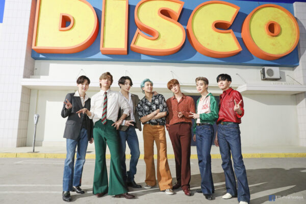 BTS(防弾少年団)のV(テテ/ヴィ)の愛用品紹介!アクセサリーやコスメ、香水も!