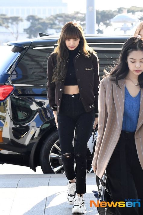 BLACKPINK(ブラックピンク)リサの私服春夏秋冬コーデ!体型維持の秘訣は?
