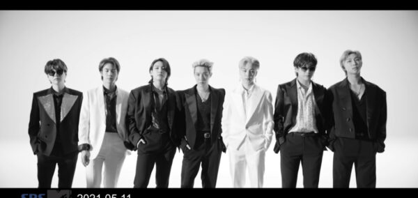 BTS(防弾少年団)V(テテ/ヴィ)のピアスはシャネル?位置や数を調査してみた!