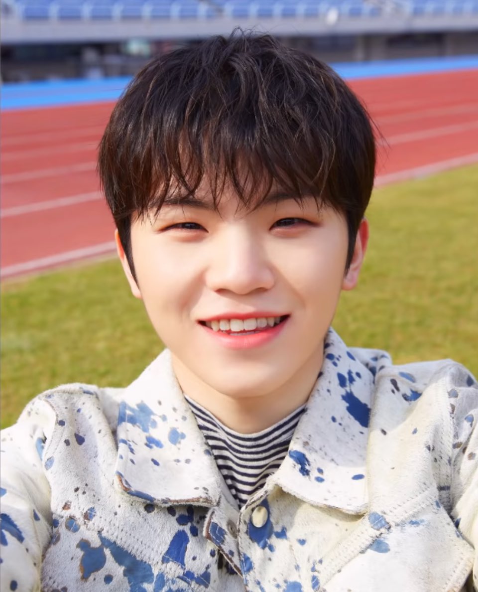 SEVENTEEN（セブチ）WOOZI（ウジ）とホシは似てる？共通点と見分け方！