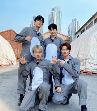 SEVENTEEN（セブチ）WOOZI（ウジ）とホシは似てる？共通点と見分け方！