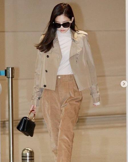 BLACKPINK(ブラックピンク)ジェニーの私服春夏秋冬コーデ！愛用リップはシャネル？