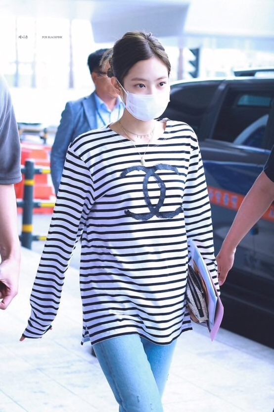 BLACKPINK(ブラックピンク)ジェニーの私服春夏秋冬コーデ！愛用リップはシャネル？