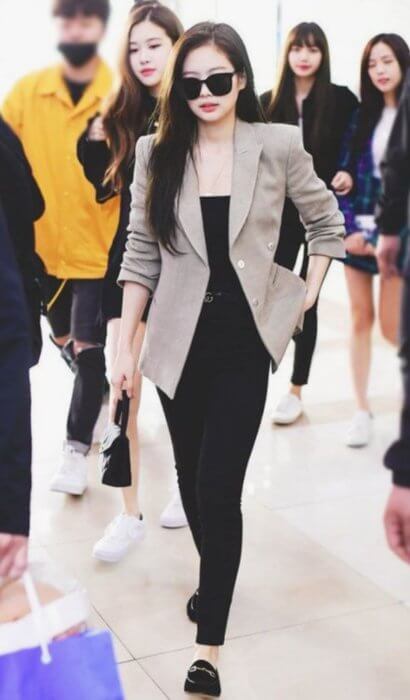 BLACKPINK(ブラックピンク)ジェニーの私服春夏秋冬コーデ！愛用リップはシャネル？