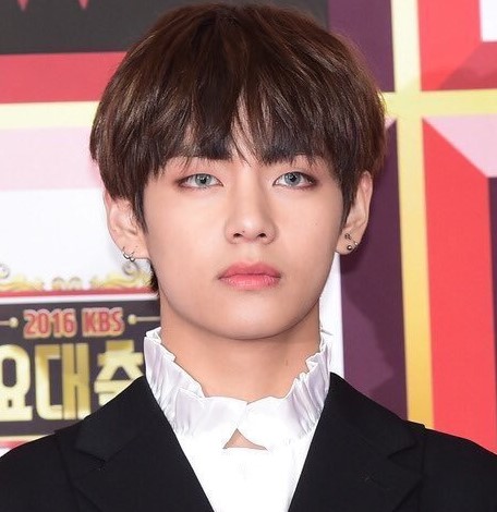 BTS(防弾少年団)V(テテ/ヴィ)のオッドアイ!よく使うカラコンの色は緑?ルナグレー?