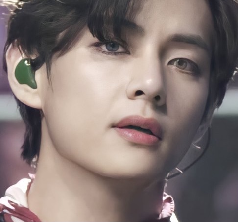BTS(防弾少年団)V(テテ/ヴィ)のオッドアイ!よく使うカラコンの色は緑?ルナグレー?